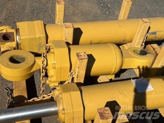 CAT 657E Коммерческий транспорт - Другие