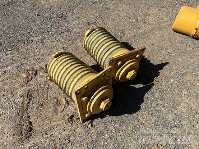CAT 657E Коммерческий транспорт - Другие