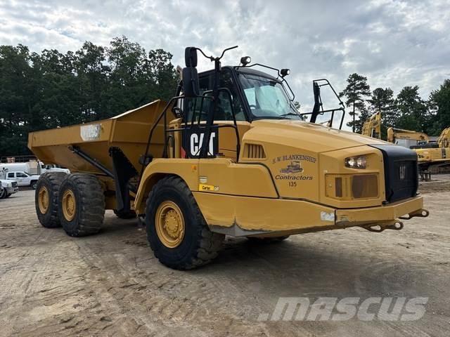CAT 725C Шарнирно-сочленённые самосвалы