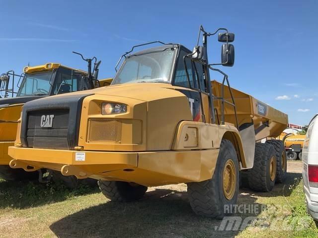 CAT 725C2 Шарнирно-сочленённые самосвалы