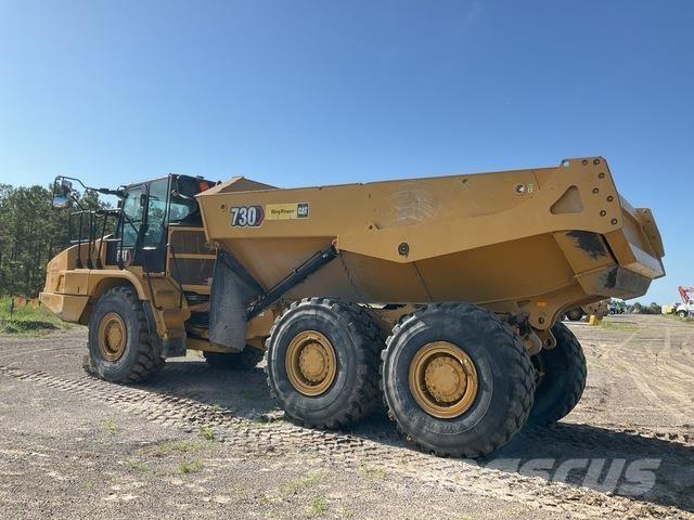 CAT 730 Шарнирно-сочленённые самосвалы