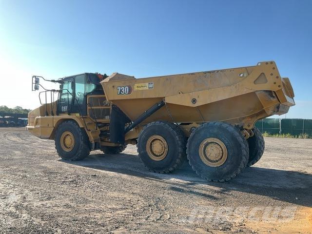 CAT 730 Шарнирно-сочленённые самосвалы