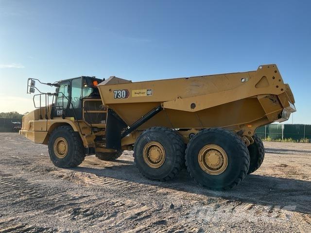 CAT 730 Шарнирно-сочленённые самосвалы