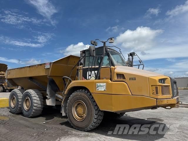 CAT 730C Шарнирно-сочленённые самосвалы