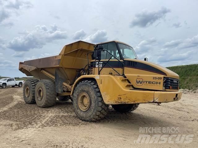 CAT 740 Шарнирно-сочленённые самосвалы
