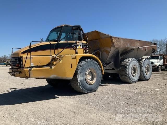 CAT 740 Шарнирно-сочленённые самосвалы