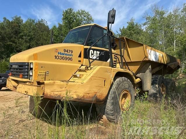 CAT 740 Шарнирно-сочленённые самосвалы