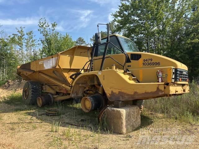 CAT 740 Шарнирно-сочленённые самосвалы
