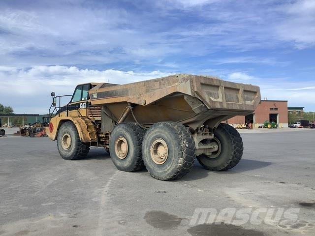 CAT 740 Шарнирно-сочленённые самосвалы