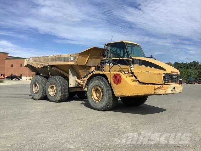 CAT 740 Шарнирно-сочленённые самосвалы