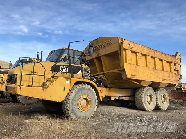 CAT 740 Шарнирно-сочленённые самосвалы