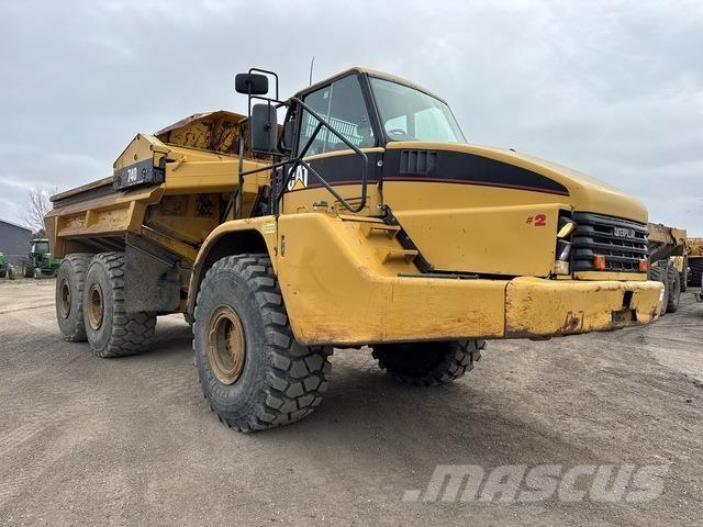 CAT 740 Шарнирно-сочленённые самосвалы