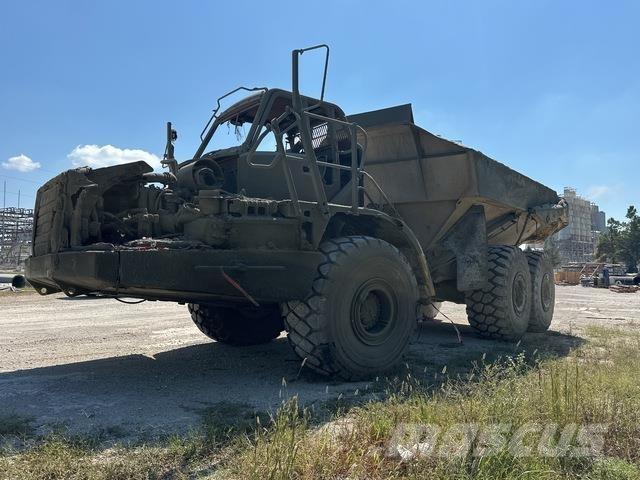 CAT 740B Шарнирно-сочленённые самосвалы