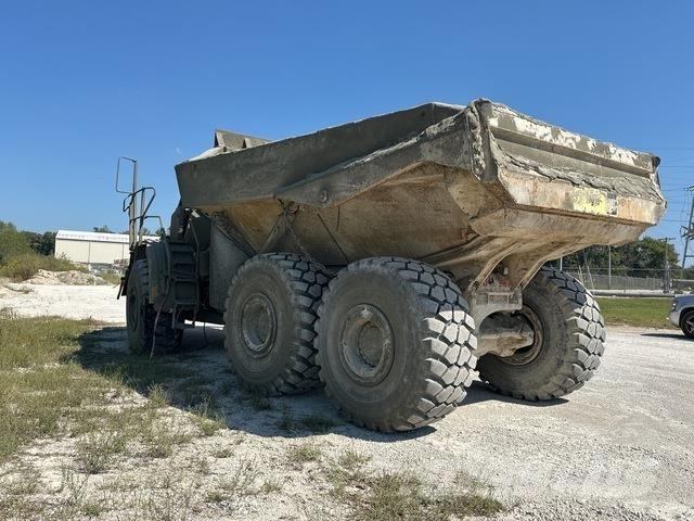 CAT 740B Шарнирно-сочленённые самосвалы