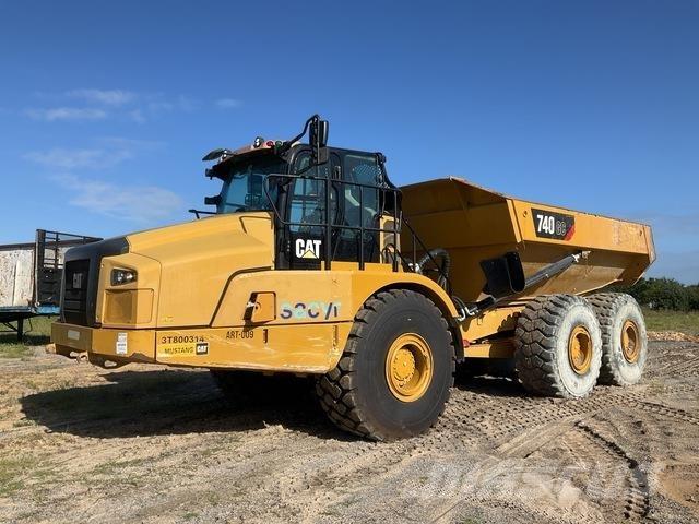 CAT 740GC Шарнирно-сочленённые самосвалы