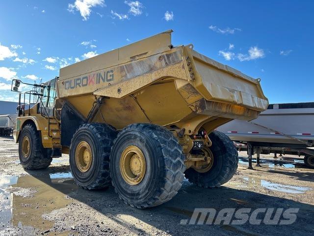 CAT 740GC Шарнирно-сочленённые самосвалы