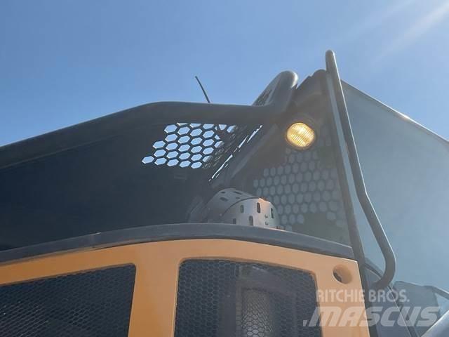 CAT 745 Шарнирно-сочленённые самосвалы