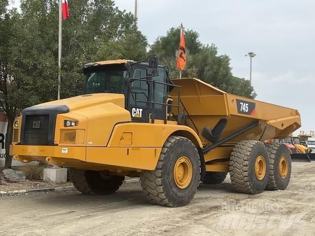 CAT 745 Шарнирно-сочленённые самосвалы