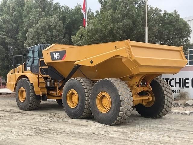CAT 745 Шарнирно-сочленённые самосвалы