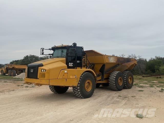 CAT 745 Шарнирно-сочленённые самосвалы