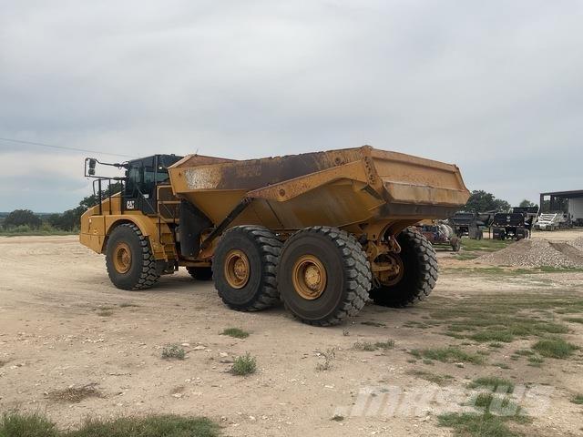 CAT 745 Шарнирно-сочленённые самосвалы