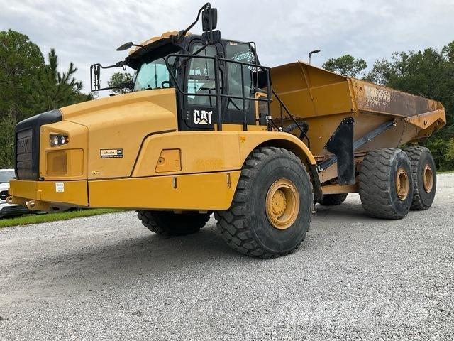 CAT 745 Шарнирно-сочленённые самосвалы