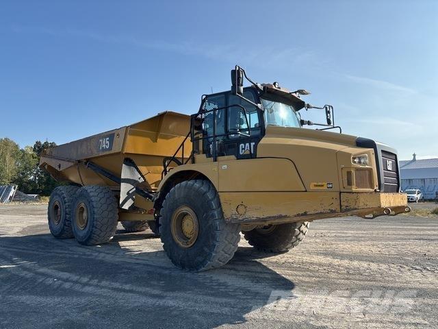 CAT 745 Шарнирно-сочленённые самосвалы