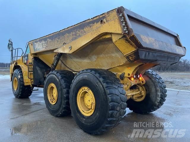 CAT 745C Шарнирно-сочленённые самосвалы