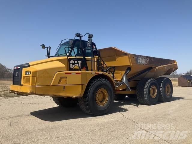 CAT 745C Шарнирно-сочленённые самосвалы