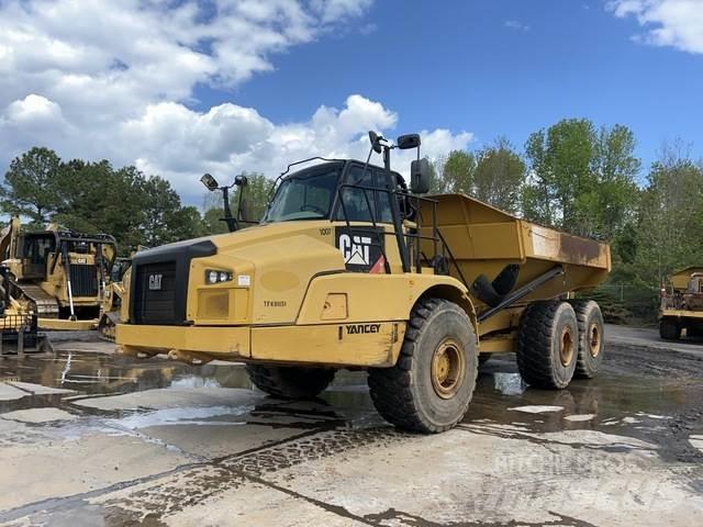 CAT 745C Шарнирно-сочленённые самосвалы