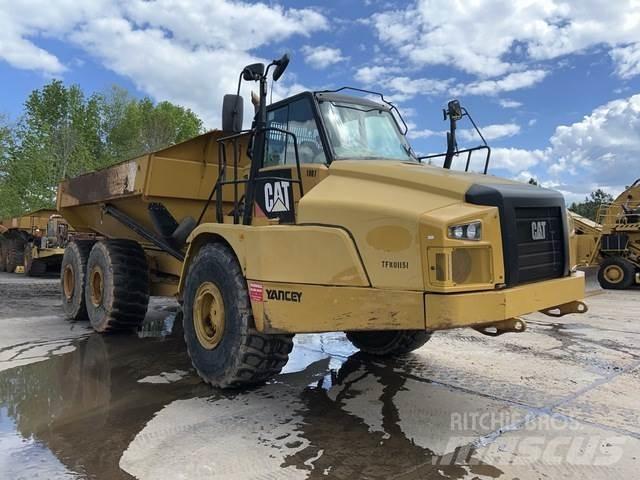 CAT 745C Шарнирно-сочленённые самосвалы