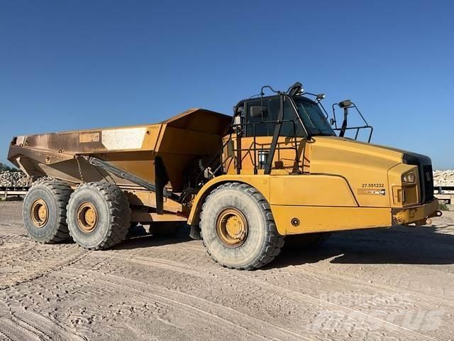 CAT 745C Шарнирно-сочленённые самосвалы