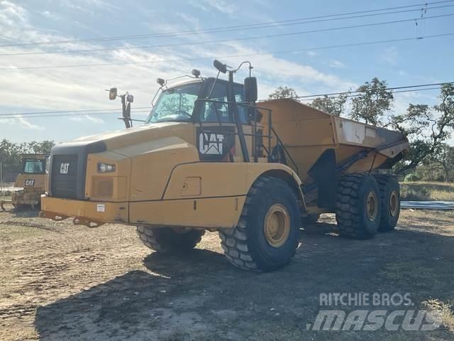 CAT 745C Шарнирно-сочленённые самосвалы