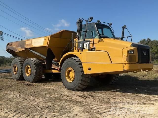 CAT 745C Шарнирно-сочленённые самосвалы