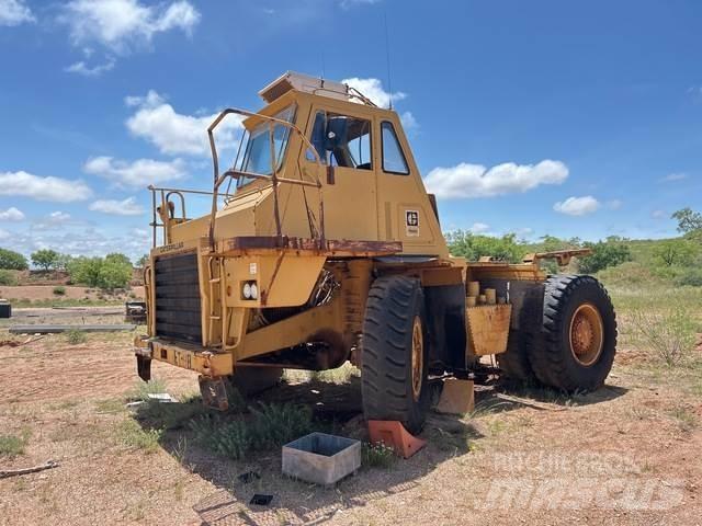 CAT 768C Шарнирно-сочленённые самосвалы