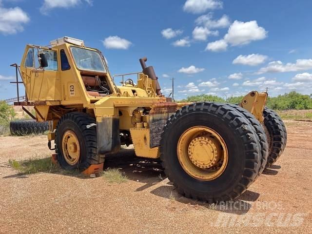 CAT 768C Шарнирно-сочленённые самосвалы