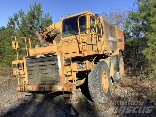 CAT 769C Поливочные машины