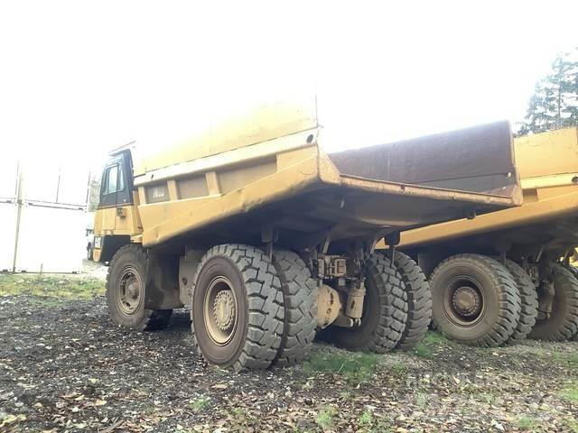 CAT 769D Шарнирно-сочленённые самосвалы