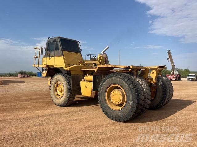 CAT 769D Шарнирно-сочленённые самосвалы