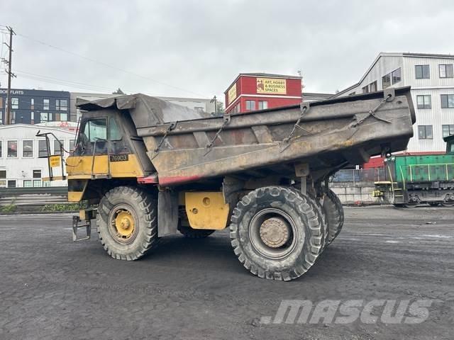 CAT 769D Шарнирно-сочленённые самосвалы