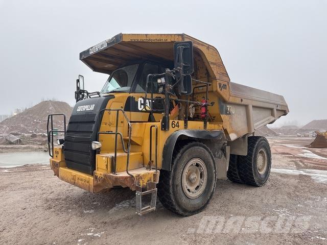 CAT 770 Шарнирно-сочленённые самосвалы