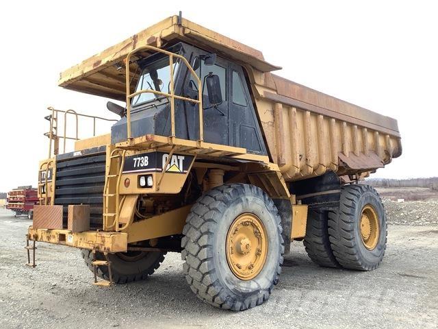 CAT 773B Шарнирно-сочленённые самосвалы