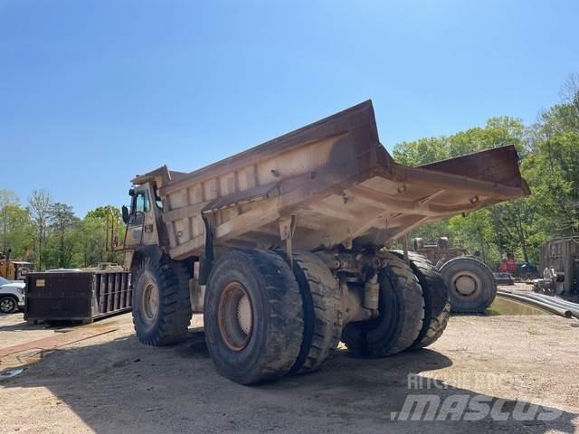 CAT 773D Шарнирно-сочленённые самосвалы