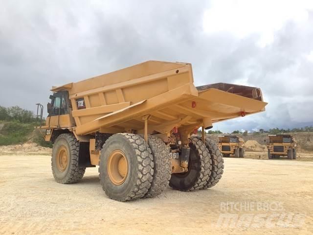 CAT 773E Шарнирно-сочленённые самосвалы