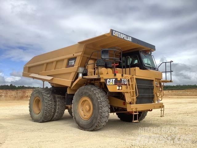 CAT 773E Шарнирно-сочленённые самосвалы