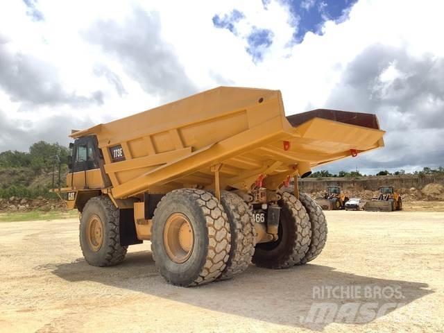 CAT 773E Шарнирно-сочленённые самосвалы