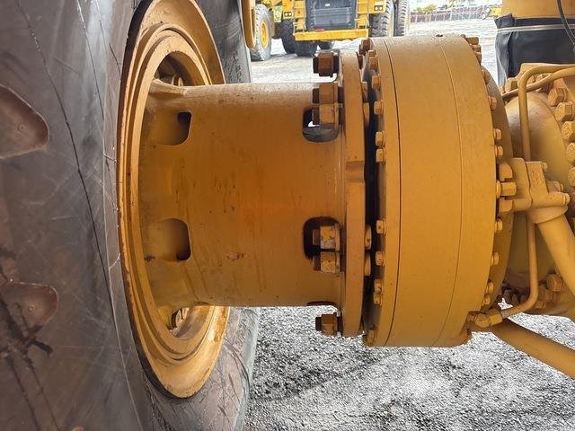 CAT 773E Шарнирно-сочленённые самосвалы