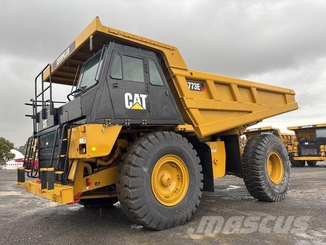 CAT 773E Шарнирно-сочленённые самосвалы