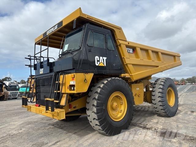 CAT 773E Шарнирно-сочленённые самосвалы