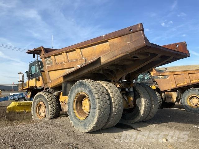 CAT 773E Шарнирно-сочленённые самосвалы